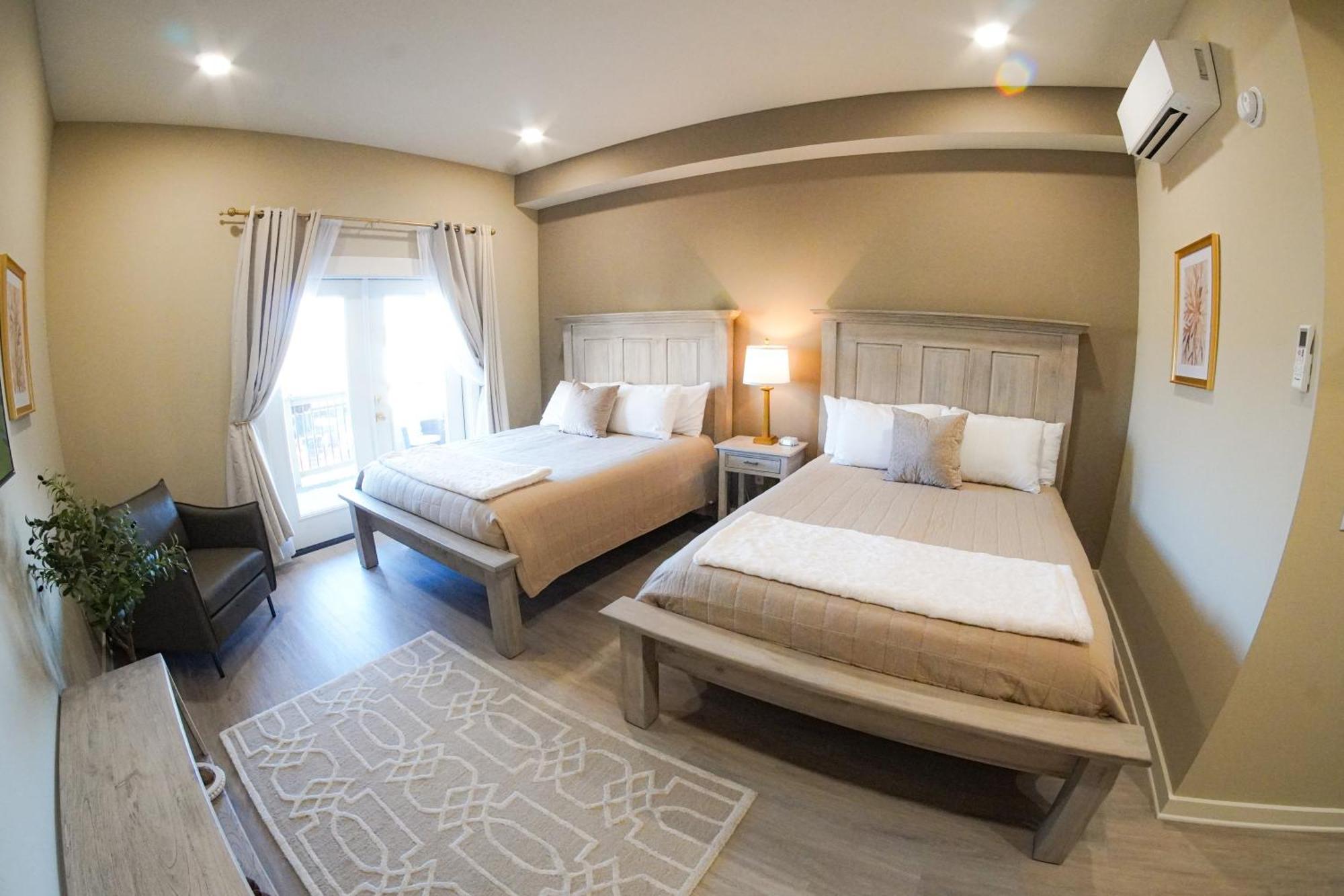 Hotel Whiskey In Паскагула Экстерьер фото