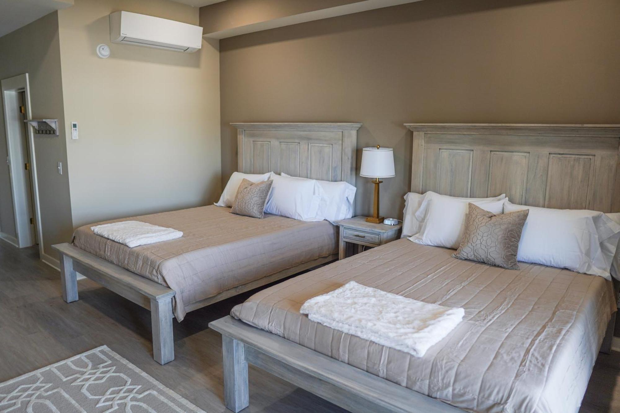 Hotel Whiskey In Паскагула Экстерьер фото