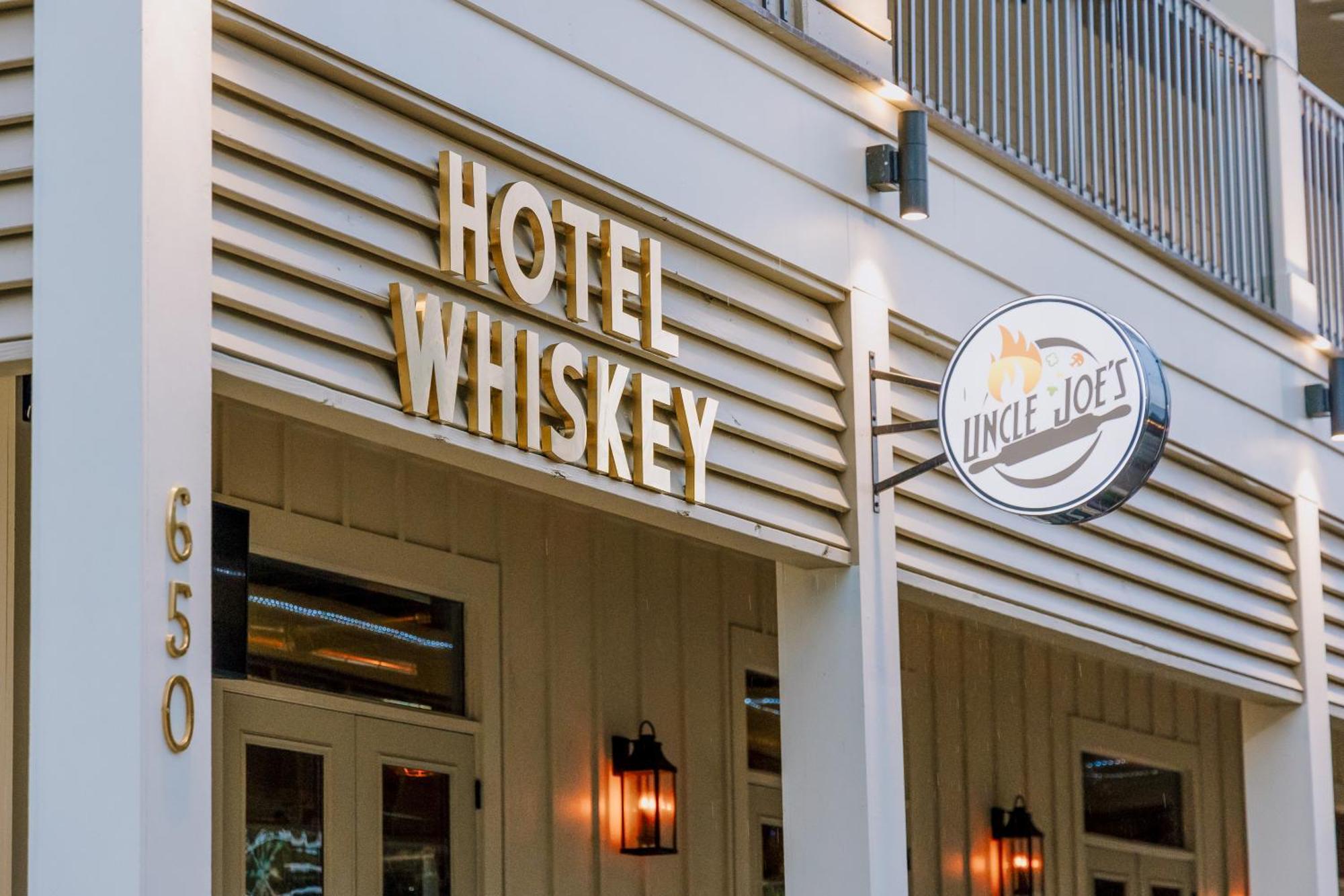 Hotel Whiskey In Паскагула Экстерьер фото